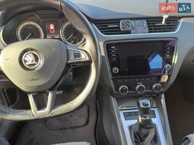 Бежевый Шкода Октавия, объемом двигателя 1.4 л и пробегом 57 тыс. км за 15500 $, фото 8 на Automoto.ua