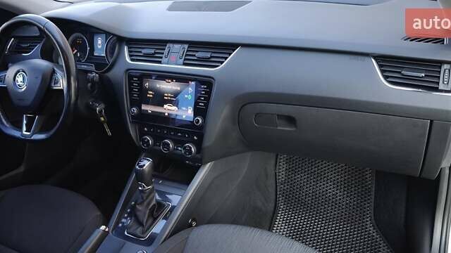 Шкода Октавия 2017 в Харькове на Automoto.ua Бежевый Шкода Октавия, объемом двигателя 1.4 л и пробегом 112 тыс. км за 14500 $, фото 16 на Automoto.ua