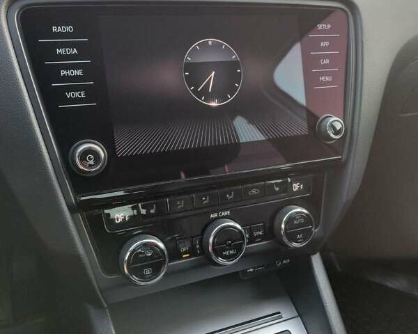 Бежевий Шкода Октавія, об'ємом двигуна 1.4 л та пробігом 185 тис. км за 13800 $, фото 26 на Automoto.ua