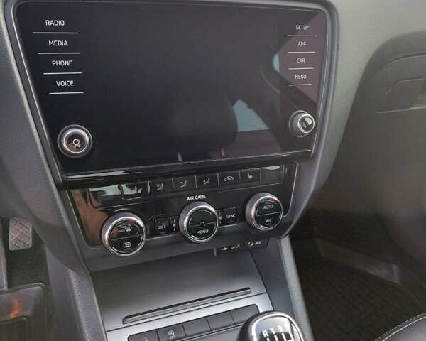 Бежевий Шкода Октавія, об'ємом двигуна 1.4 л та пробігом 185 тис. км за 13800 $, фото 28 на Automoto.ua