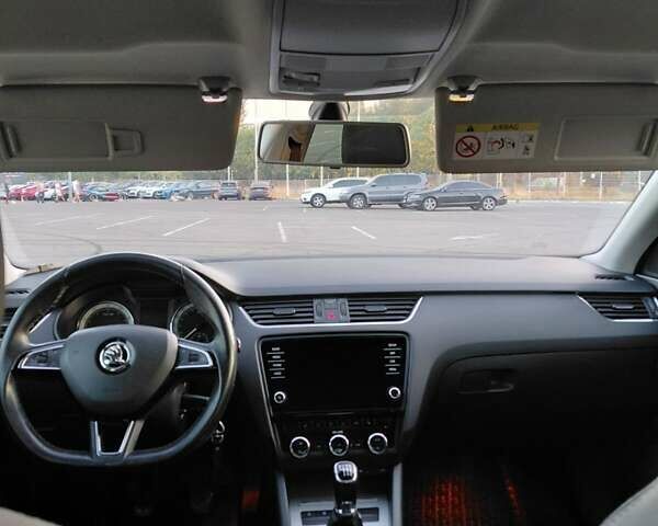 Бежевий Шкода Октавія, об'ємом двигуна 1.4 л та пробігом 185 тис. км за 13800 $, фото 20 на Automoto.ua