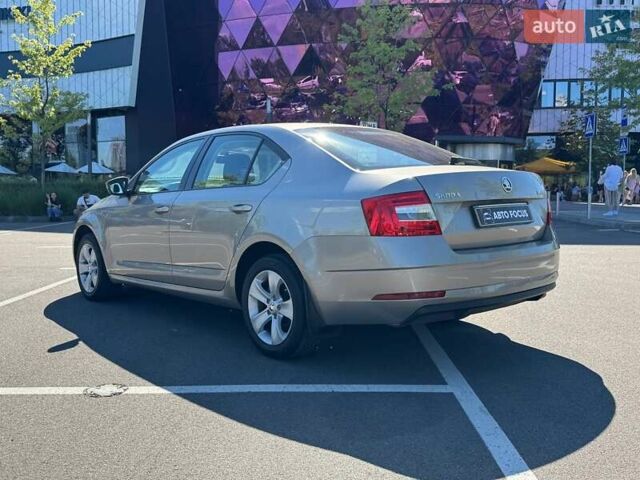 Бежевый Шкода Октавия, объемом двигателя 1.97 л и пробегом 105 тыс. км за 14490 $, фото 4 на Automoto.ua