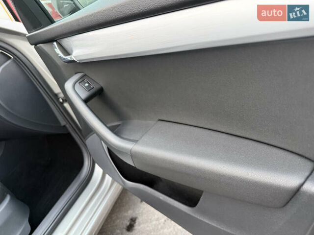 Бежевый Шкода Октавия, объемом двигателя 2 л и пробегом 105 тыс. км за 16950 $, фото 71 на Automoto.ua