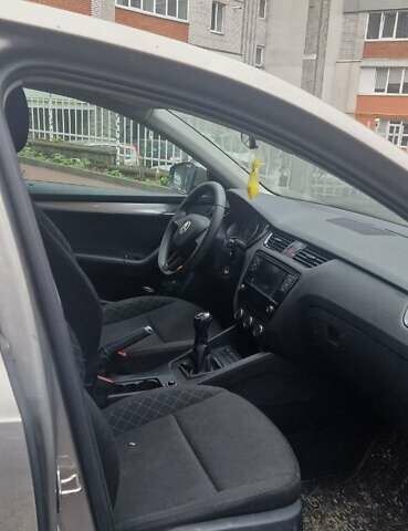 Бежевый Шкода Октавия, объемом двигателя 1.4 л и пробегом 146 тыс. км за 13400 $, фото 3 на Automoto.ua