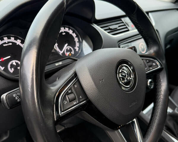 Бежевый Шкода Октавия, объемом двигателя 2 л и пробегом 105 тыс. км за 16950 $, фото 48 на Automoto.ua