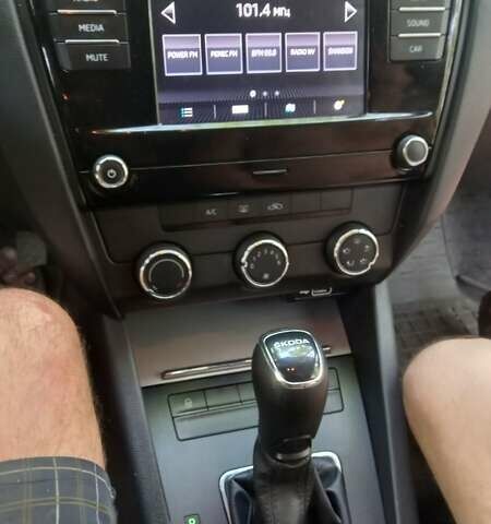 Бежевий Шкода Октавія, об'ємом двигуна 1.6 л та пробігом 260 тис. км за 14500 $, фото 6 на Automoto.ua