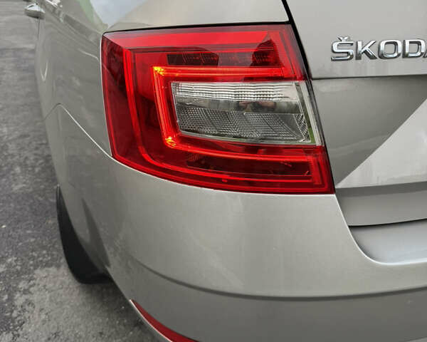 Бежевый Шкода Октавия, объемом двигателя 2 л и пробегом 105 тыс. км за 16950 $, фото 36 на Automoto.ua