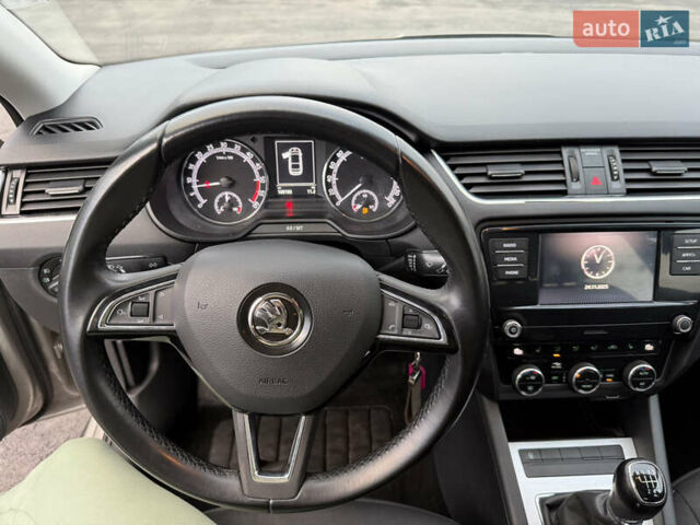 Бежевый Шкода Октавия, объемом двигателя 2 л и пробегом 105 тыс. км за 16950 $, фото 49 на Automoto.ua