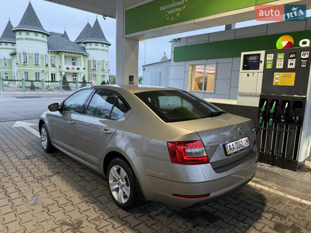 Бежевый Шкода Октавия, объемом двигателя 2 л и пробегом 105 тыс. км за 16950 $, фото 77 на Automoto.ua