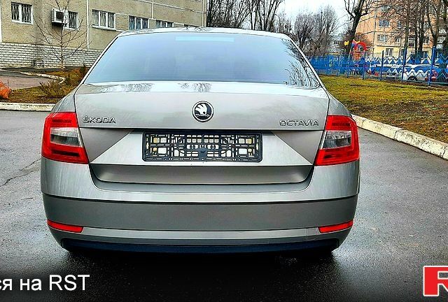 Бежевый Шкода Октавия, объемом двигателя 16 л и пробегом 127 тыс. км за 13485 $, фото 6 на Automoto.ua