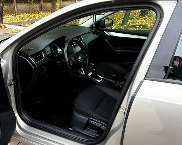 Шкода Октавия 2019 в Киеве на Automoto.ua Бежевый Шкода Октавия, объемом двигателя 1.8 л и пробегом 235 тыс. км за 14990 $, фото 27 на Automoto.ua