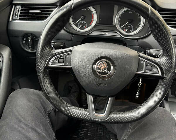 Шкода Октавия 2019 в Киеве на Automoto.ua Бежевый Шкода Октавия, объемом двигателя 1.8 л и пробегом 235 тыс. км за 14990 $, фото 9 на Automoto.ua