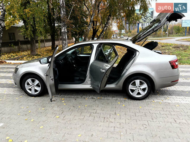 Шкода Октавия 2019 в Киеве на Automoto.ua Бежевый Шкода Октавия, объемом двигателя 1.8 л и пробегом 235 тыс. км за 14990 $, фото 22 на Automoto.ua
