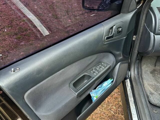 Черный Шкода Октавия, объемом двигателя 2 л и пробегом 423 тыс. км за 5200 $, фото 4 на Automoto.ua