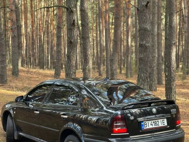 Черный Шкода Октавия, объемом двигателя 2 л и пробегом 423 тыс. км за 5200 $, фото 3 на Automoto.ua