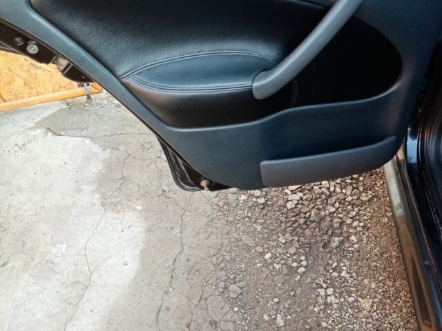 Черный Шкода Октавия, объемом двигателя 1.8 л и пробегом 290 тыс. км за 5000 $, фото 10 на Automoto.ua