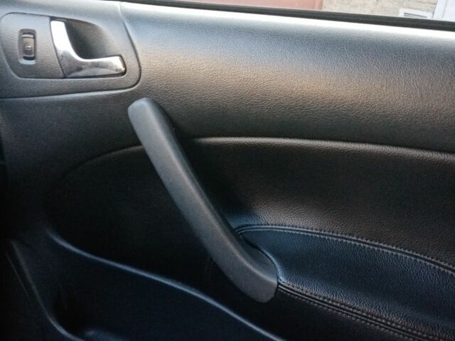 Черный Шкода Октавия, объемом двигателя 1.8 л и пробегом 290 тыс. км за 5000 $, фото 6 на Automoto.ua