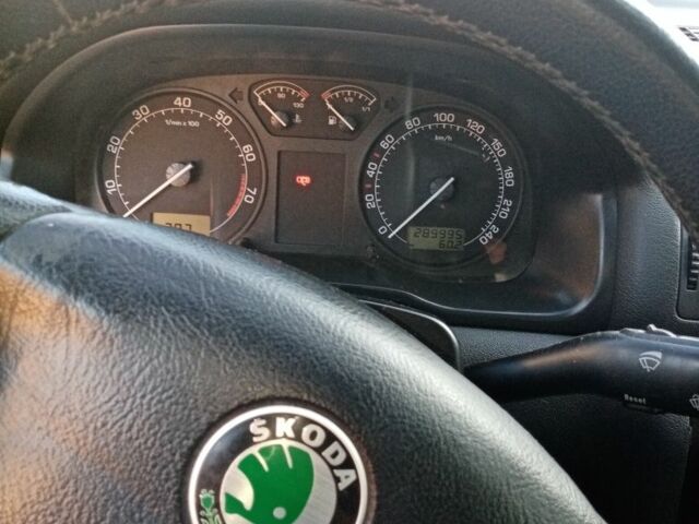 Черный Шкода Октавия, объемом двигателя 1.8 л и пробегом 290 тыс. км за 5000 $, фото 8 на Automoto.ua