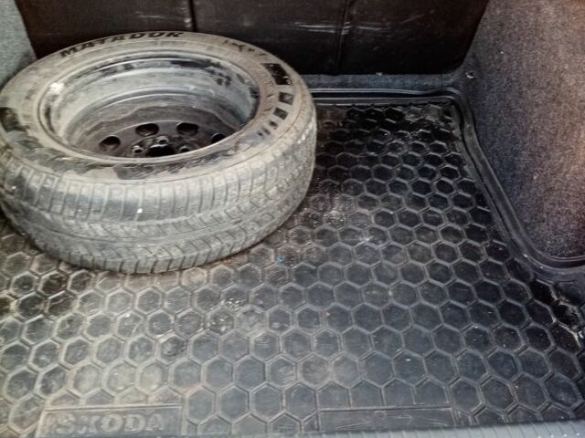 Черный Шкода Октавия, объемом двигателя 1.8 л и пробегом 290 тыс. км за 5000 $, фото 2 на Automoto.ua