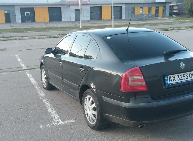 Черный Шкода Октавия, объемом двигателя 1.6 л и пробегом 233 тыс. км за 5000 $, фото 5 на Automoto.ua