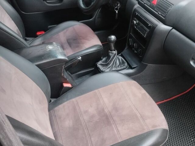 Черный Шкода Октавия, объемом двигателя 0 л и пробегом 225 тыс. км за 4350 $, фото 13 на Automoto.ua