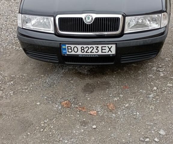 Черный Шкода Октавия, объемом двигателя 1.8 л и пробегом 300 тыс. км за 5200 $, фото 3 на Automoto.ua