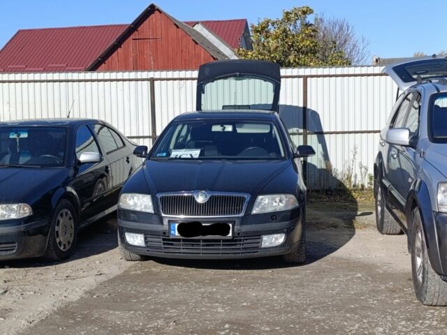 Чорний Шкода Октавія, об'ємом двигуна 2 л та пробігом 320 тис. км за 2000 $, фото 1 на Automoto.ua