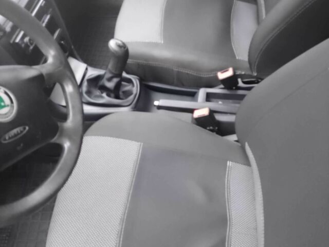 Шкода Октавия 2005 в Хусте на Automoto.ua Черный Шкода Октавия, объемом двигателя 0 л и пробегом 255 тыс. км за 5500 $, фото 8 на Automoto.ua