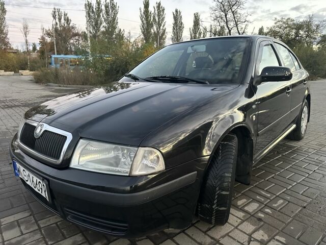 Черный Шкода Октавия, объемом двигателя 1.9 л и пробегом 450 тыс. км за 2192 $, фото 2 на Automoto.ua