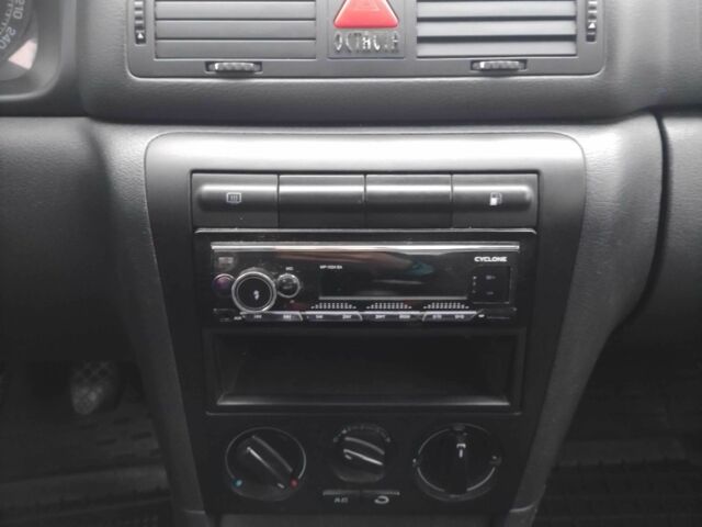 Шкода Октавия 2005 в Хусте на Automoto.ua Черный Шкода Октавия, объемом двигателя 0 л и пробегом 255 тыс. км за 5500 $, фото 7 на Automoto.ua