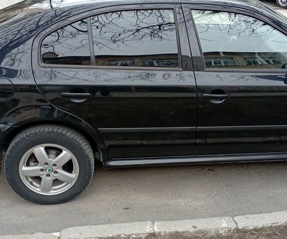 Черный Шкода Октавия, объемом двигателя 1.8 л и пробегом 300 тыс. км за 5200 $, фото 9 на Automoto.ua