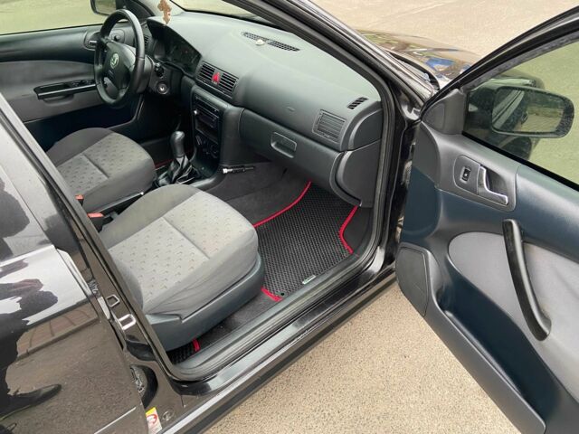 Чорний Шкода Октавія, об'ємом двигуна 1.6 л та пробігом 292 тис. км за 5250 $, фото 12 на Automoto.ua