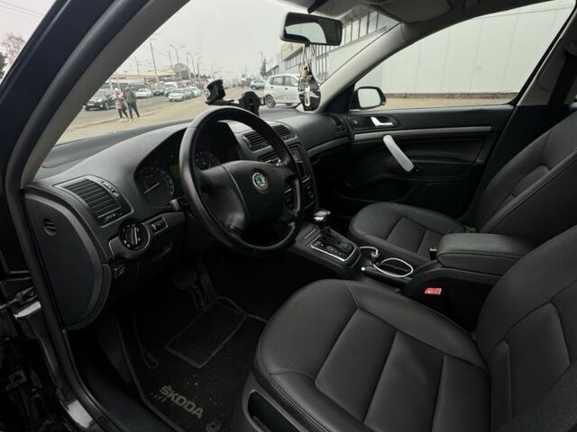 Черный Шкода Октавия, объемом двигателя 1.6 л и пробегом 2 тыс. км за 6300 $, фото 6 на Automoto.ua