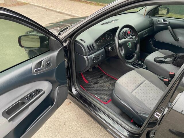 Чорний Шкода Октавія, об'ємом двигуна 1.6 л та пробігом 292 тис. км за 5250 $, фото 9 на Automoto.ua