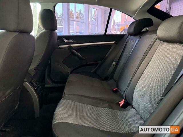 Черный Шкода Октавия, объемом двигателя 2 л и пробегом 311 тыс. км за 6000 $, фото 9 на Automoto.ua