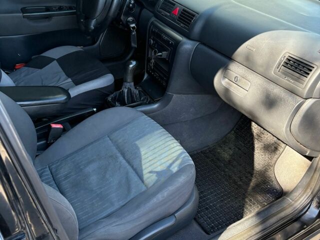 Чорний Шкода Октавія, об'ємом двигуна 1.8 л та пробігом 380 тис. км за 3600 $, фото 8 на Automoto.ua