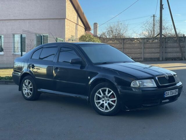 Черный Шкода Октавия, объемом двигателя 1.8 л и пробегом 275 тыс. км за 2250 $, фото 3 на Automoto.ua