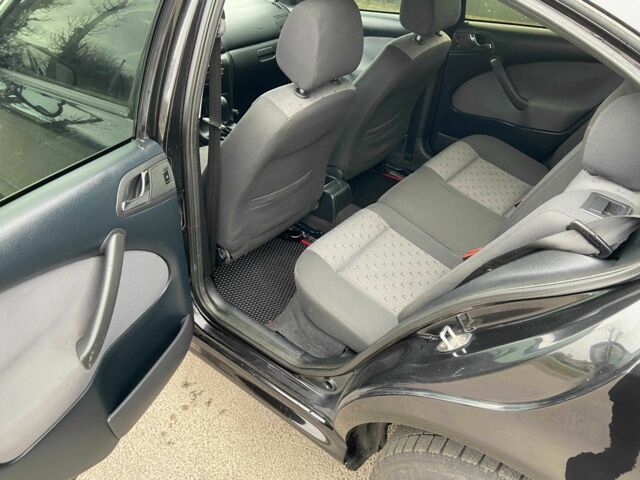 Чорний Шкода Октавія, об'ємом двигуна 1.6 л та пробігом 292 тис. км за 5250 $, фото 10 на Automoto.ua