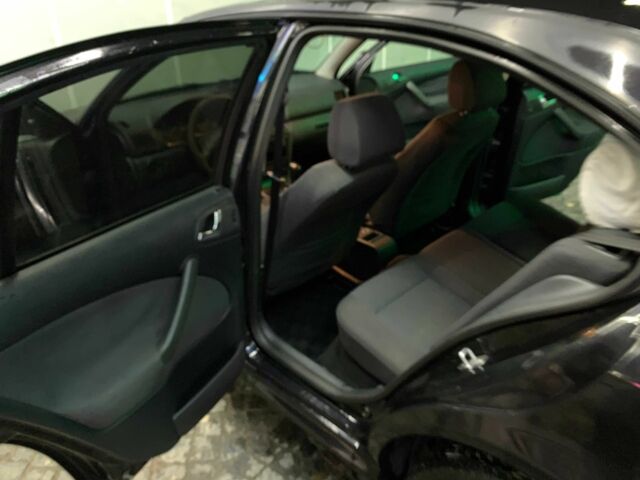 Черный Шкода Октавия, объемом двигателя 2 л и пробегом 340 тыс. км за 5200 $, фото 8 на Automoto.ua