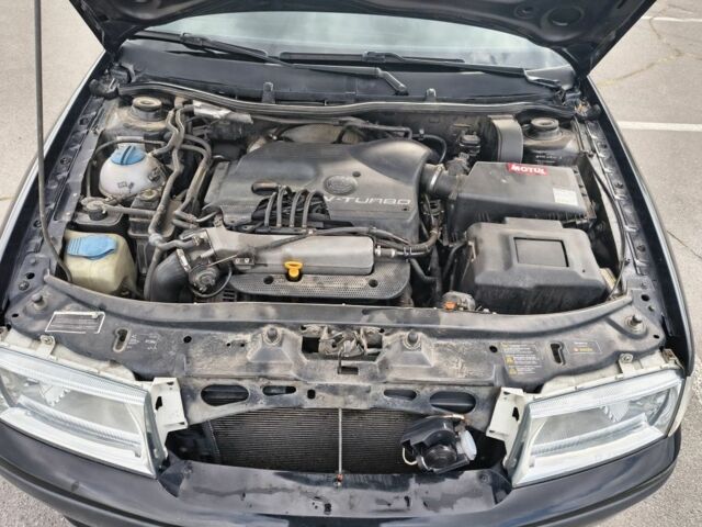 Чорний Шкода Октавія, об'ємом двигуна 1.8 л та пробігом 245 тис. км за 5700 $, фото 9 на Automoto.ua