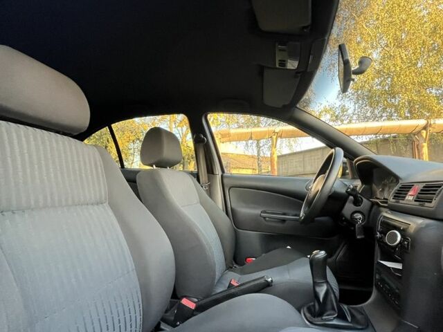 Черный Шкода Октавия, объемом двигателя 1.8 л и пробегом 276 тыс. км за 5500 $, фото 10 на Automoto.ua