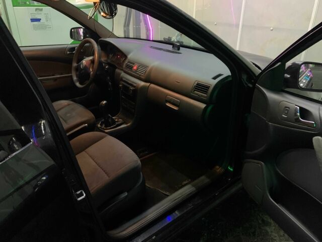 Черный Шкода Октавия, объемом двигателя 2 л и пробегом 340 тыс. км за 5200 $, фото 5 на Automoto.ua