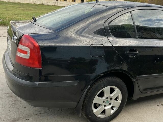 Черный Шкода Октавия, объемом двигателя 2 л и пробегом 330 тыс. км за 4250 $, фото 11 на Automoto.ua