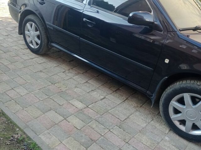 Черный Шкода Октавия, объемом двигателя 0 л и пробегом 212 тыс. км за 5900 $, фото 2 на Automoto.ua