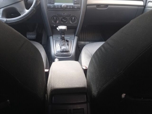 Чорний Шкода Октавія, об'ємом двигуна 2 л та пробігом 355 тис. км за 4731 $, фото 4 на Automoto.ua