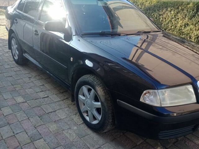 Черный Шкода Октавия, объемом двигателя 0 л и пробегом 212 тыс. км за 5900 $, фото 6 на Automoto.ua