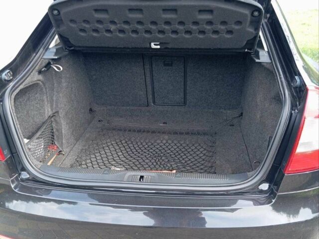 Черный Шкода Октавия, объемом двигателя 1.8 л и пробегом 210 тыс. км за 6772 $, фото 9 на Automoto.ua