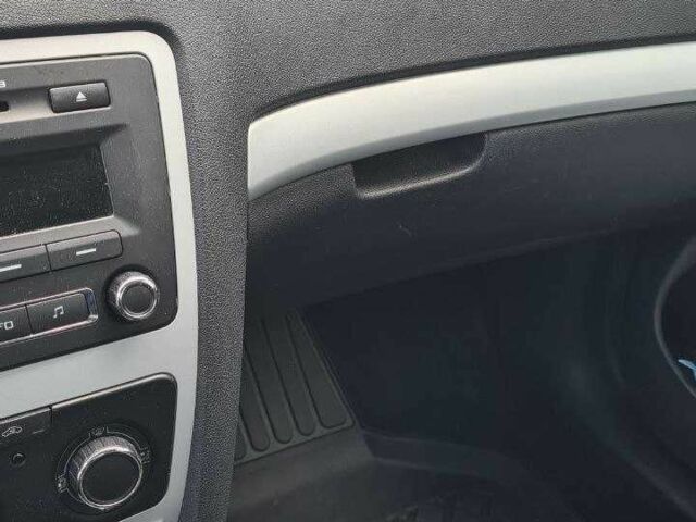 Черный Шкода Октавия, объемом двигателя 2 л и пробегом 228 тыс. км за 7000 $, фото 9 на Automoto.ua