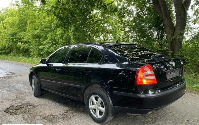 Чорний Шкода Октавія, об'ємом двигуна 1.6 л та пробігом 150 тис. км за 6500 $, фото 1 на Automoto.ua