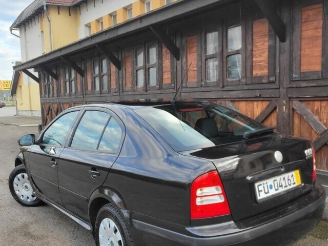 Черный Шкода Октавия, объемом двигателя 1.6 л и пробегом 197 тыс. км за 7150 $, фото 2 на Automoto.ua